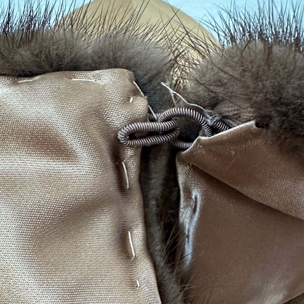 Vintage Kashmiracle Tan Coat with Faux Fur Collar - Picture 6 of 13